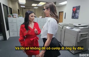 Hai em les hứng tình đè nhau ra làm tình quằn quại