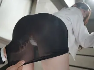 Yêu má của thằng bạn thân