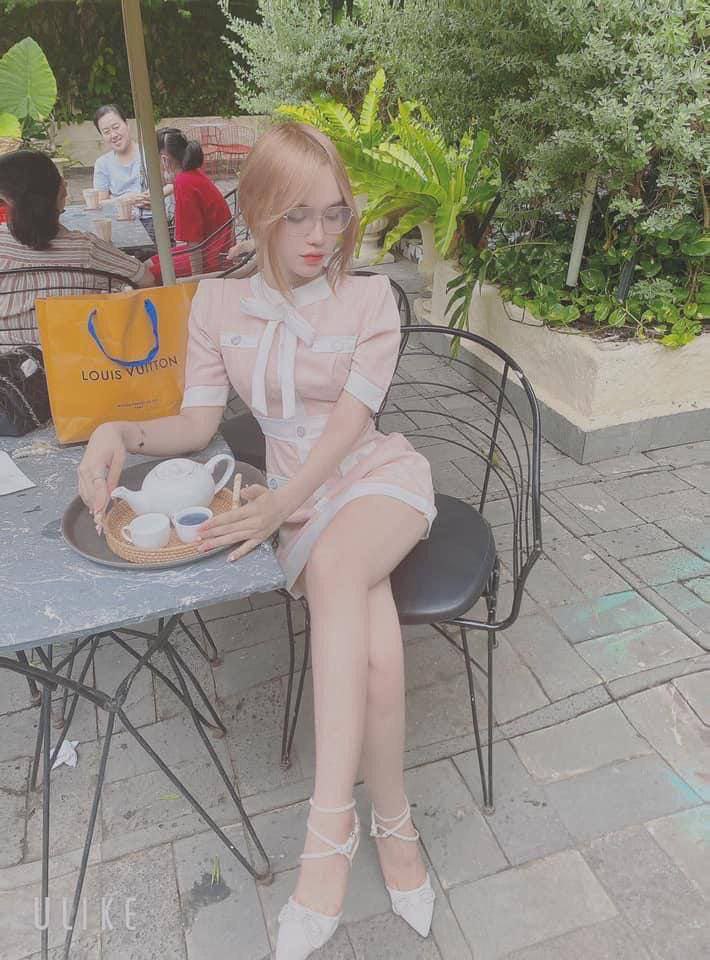 "Nhanh lên và địt đi!" Bạn gái đoan chính và đôi tình nhân trẻ ngày nào cũng quan hệ không dùng bao cao su, con cặc dài ra vào, xuất tinh vào âm hộ ~ Chàng trai nghỉ ngơi rồi lại đánh tiếp...