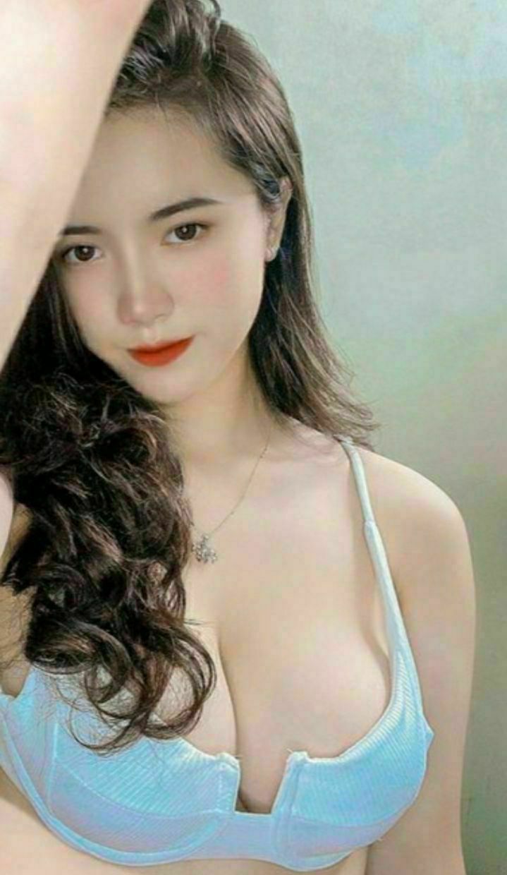 "Hướng dẫn thiết yếu về tình dục không kiểm duyệt độ nét cao để thủ dâm" - có sự tham gia của Cola